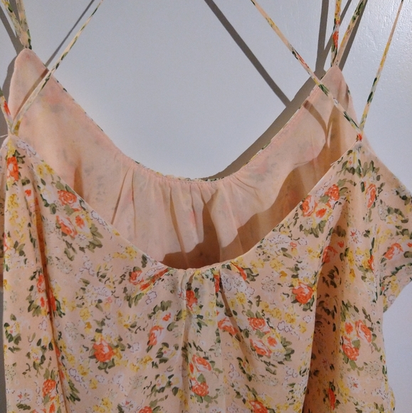 Wet Seal Spaghetti Floral Top - Picture 9 of 10